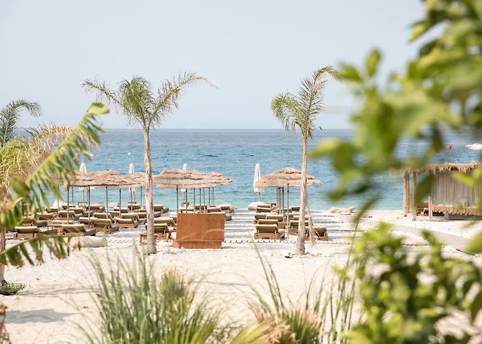 Sea Drive Luxury Vila Green Coast