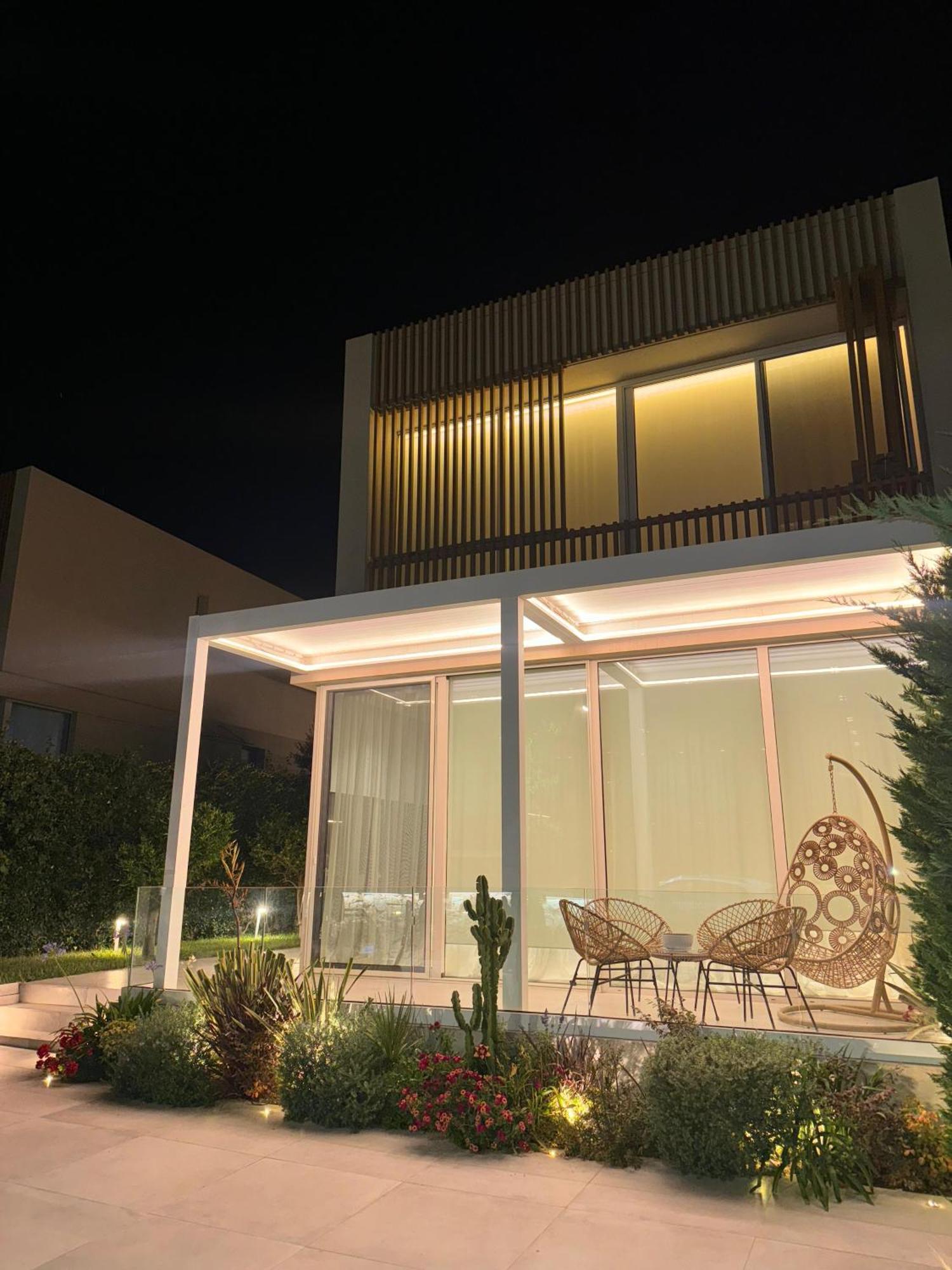 Villa Sea Drive Luxury Coast Palasë